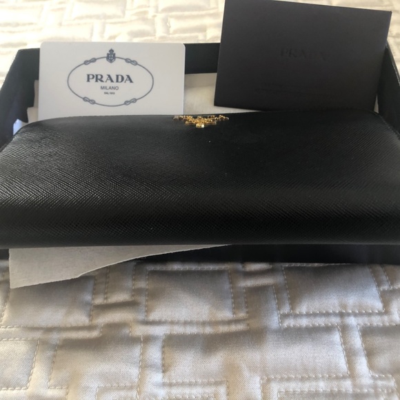 PRADA WALLET - Picture 5 of 6